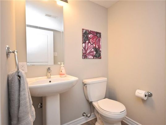 For Lease - 314 DES TILLEULS Private Unit# B, Orleans - Cumberland and Area, Ontario - Photo 1