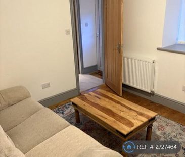 2 bedroom end of terrace house to rent - Photo 2