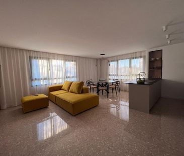 4 room luxury Apartment for rent in Valencia - Photo 2