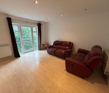Flat 6 Grace Dieu Court - New to the marketLoughborough - Photo 3