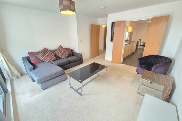 Geoffrey Watling Way - Photo 1