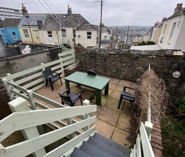 4 bedroom terraced house to rent - Photo 3