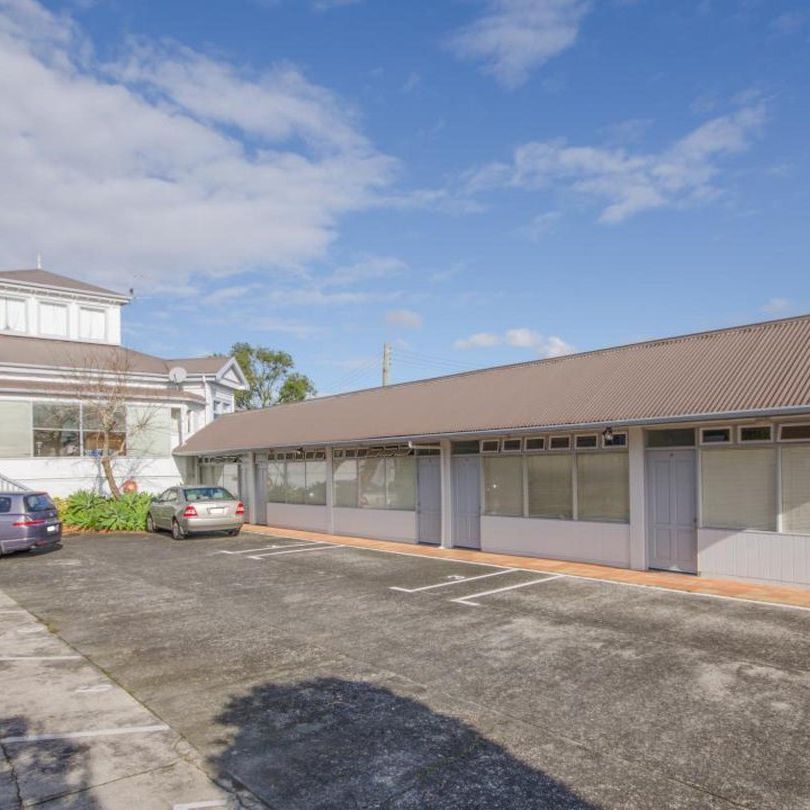 Sunny and warm STUDIO unit - Photo 1