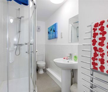 1 bedroom penthouse to rent - Photo 4