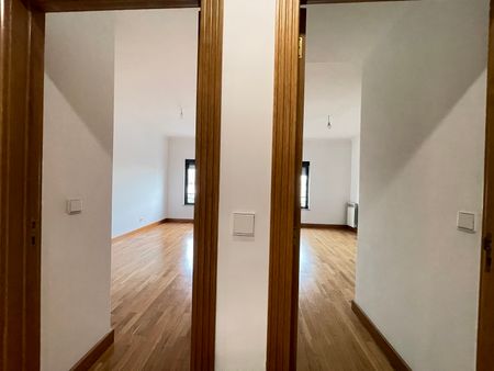 T3 para arrendar em condomínio com localização privilegiada junto Praça de Espanha, Sete Rios, Campolide. - Photo 4