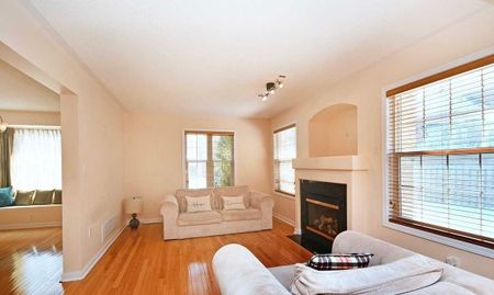 For Lease - 38 Clayborne Avenue Unit# Upper Level, Brampton, Ontario - Photo 3