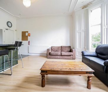 2 bed apartment to rent in Grosvenor Place, Jesmond, NE2 - Photo 3