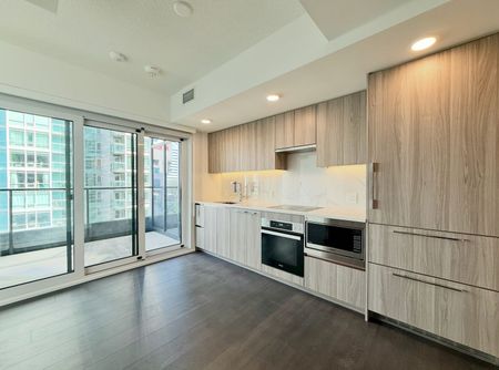 For Lease - 1 Concord Cityplace Way Unit# 503, Toronto, Ontario - Photo 3