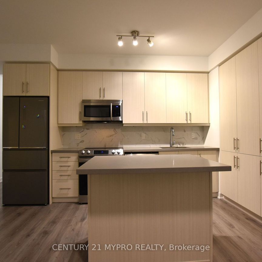 For Lease - 75 Oneida Crescent Unit# 401, Richmond Hill, Ontario - Photo 1