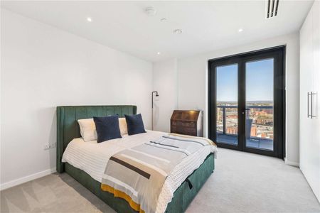 AVAILABLE NOW! | Allocated Parking | Fully Furnished Penthouse | Three Double Bedroom | Three Bathroom | Concierge, Resident's Onsite Gym & Other Amenities - Photo 2