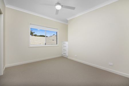 Spacious Coastal Townhouse Just Moments from the Beach - Photo 3