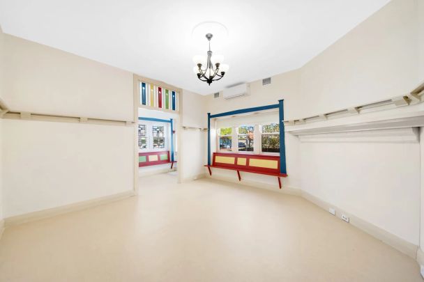 Duplex Sized, Renovated Ground Floor Apartment - Photo 1