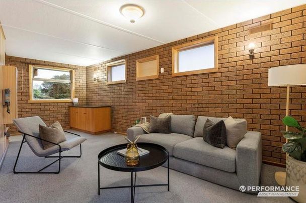 14 Marilyn Crescent, Ringwood VIC 3134 - House For Rent | Domain - Photo 1