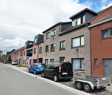 Volledig gerenoveerd appartement op wandelafstand van het centrum! - Photo 6