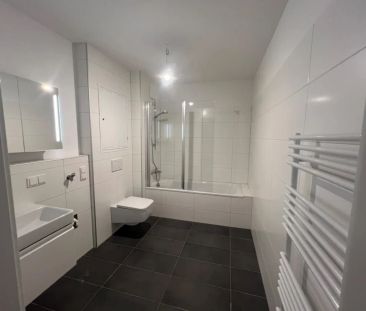 Helle 2-Zi.-Wohnung mit Balkon und Parkplatz - Photo 1