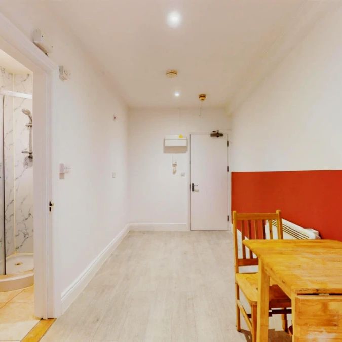 Studio, Flat 3A, 66 - Photo 1