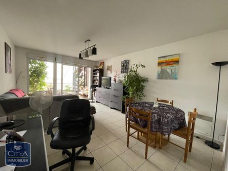 Location Appartement 3 pièces 64m² NARBONNE 11100 - Photo 2