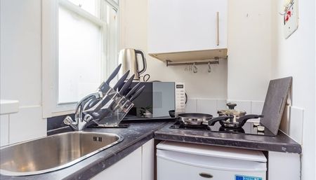 Hill Street, London, W1J - Photo 4