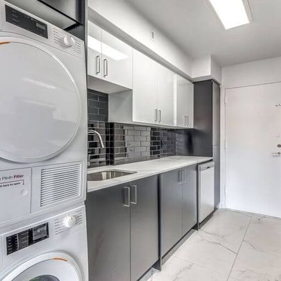 6800 Côte Saint Luc Road - Beautiful 3-Bedroom Apartment for Rent - Photo 1