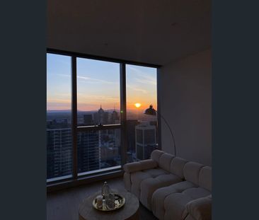 Spectacular CBD View 60th Floor Apartment - Photo 5