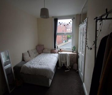 2 bedroom house to rent - Photo 1