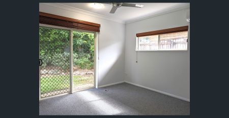 A Cottage Style home - Photo 3