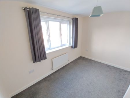 Tangmere Road, Ettingshall, Wolverhampton - Photo 2