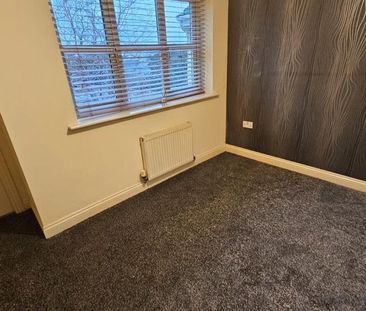 3 bedroom townhouse to rent - Photo 3