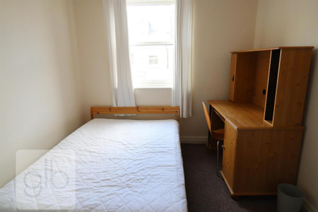 6 bedroom terraced house to rent - Photo 3