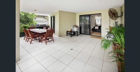 Spacious Apartment in a Prime Location! - Photo 4