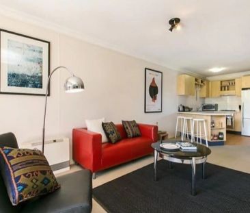 WARM & HOMELY | CONVEINIENT PARKDALE LOCATION! - Photo 1