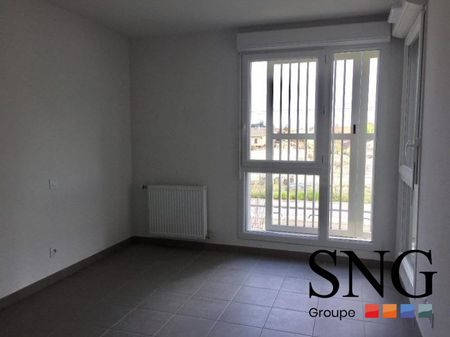 T2 AVEC BALCON ET PARKING - Photo 2