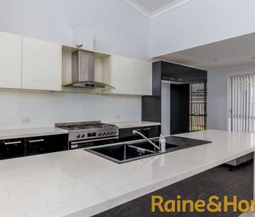 Executive Family Home - Photo 4