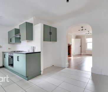 4 bedroom townhouse to rent - Photo 4