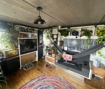 1 Bed Flat, Restell Close, SE3 - Photo 2