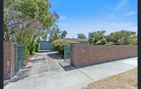 53 Curlington Crescent, Balga WA 6061 - Photo 2