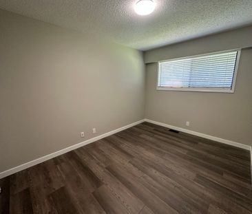 3 Bedroom Upper Near Mill Lake - Photo 5