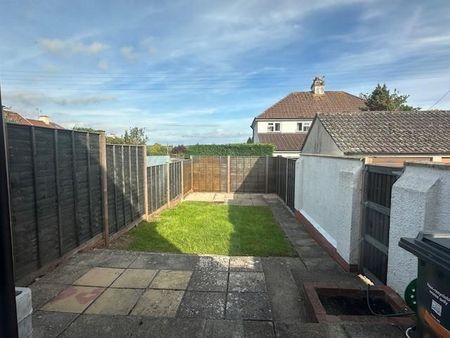 2 bedroom semi-detached house to rent - Photo 2
