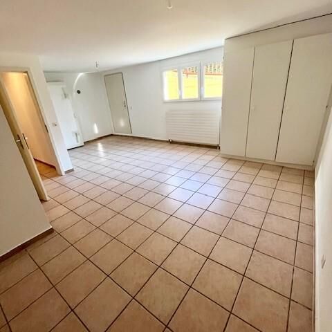 Charming semi-detached villa with 5.5 rooms in Rolle - Photo 1