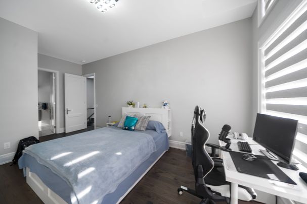 For Lease - 1215 Pondside Trail, Oakville, Ontario - Photo 1