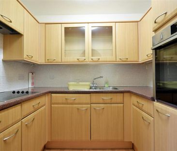 2 bedroom retirement property to rent - Photo 6