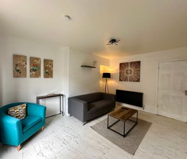 Wishford Avenue - Photo 1