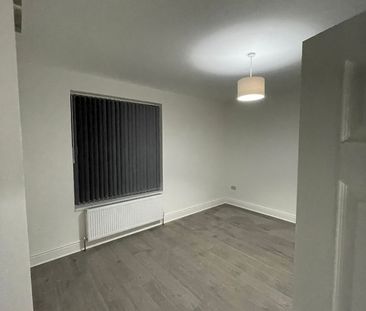 Room in a Shared House, Pasture Road, LS8 - Photo 2