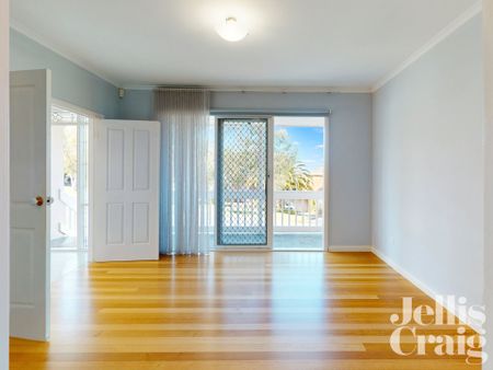 120 Grandview Road, Wheelers Hill - Photo 3