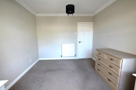 3 bedroom bungalow to rent - Photo 4