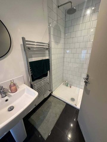 1 Bed Flat, Gilbey Road, SW17 - Photo 3