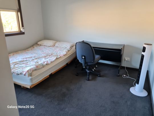 Mount Waverley - Photo 1