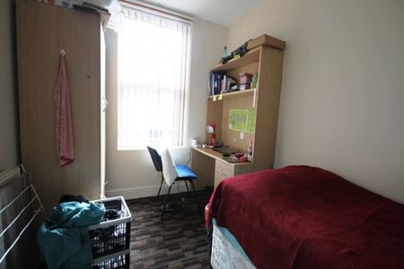 5 Bed - 5 Bed 2 Bath Warwick St - Photo 4