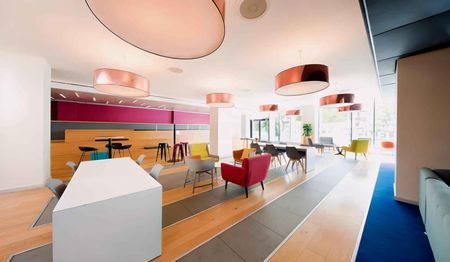 Single Shared Studio: Two Bed Room - Photo 2