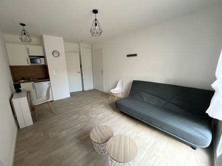 Location Appartement 1 pièce 22m² - Photo 3